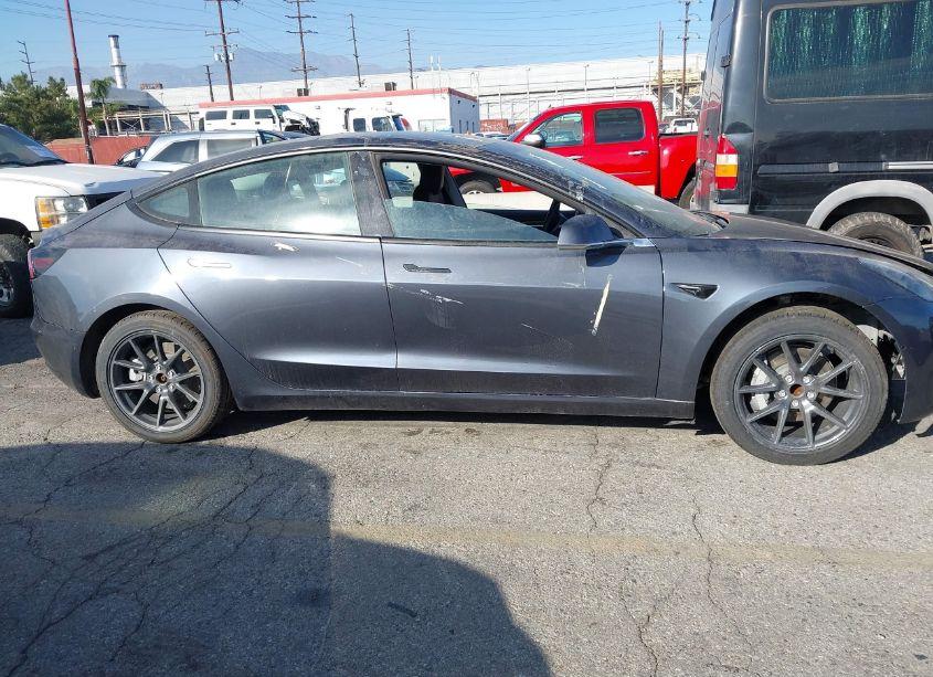 Photo 13 of 2022 Tesla Model 3 REAR-WHEEL DRIVE (VIN 5YJ3E1EA6NF190000)
