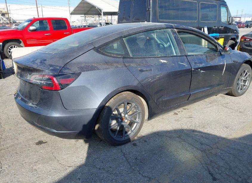 Photo 4 of 2022 Tesla Model 3 REAR-WHEEL DRIVE (VIN 5YJ3E1EA6NF190000)