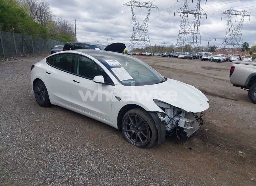 2022 Tesla Model 3 REAR-WHEEL DRIVE (VIN 5YJ3E1EA6NF252320) main photo