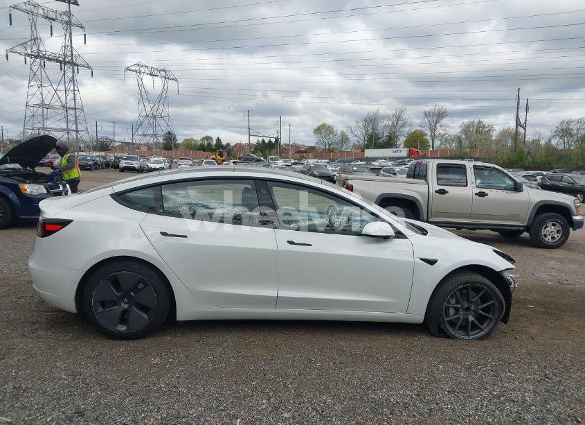 Photo 12 of 2022 Tesla Model 3 REAR-WHEEL DRIVE (VIN 5YJ3E1EA6NF252320)