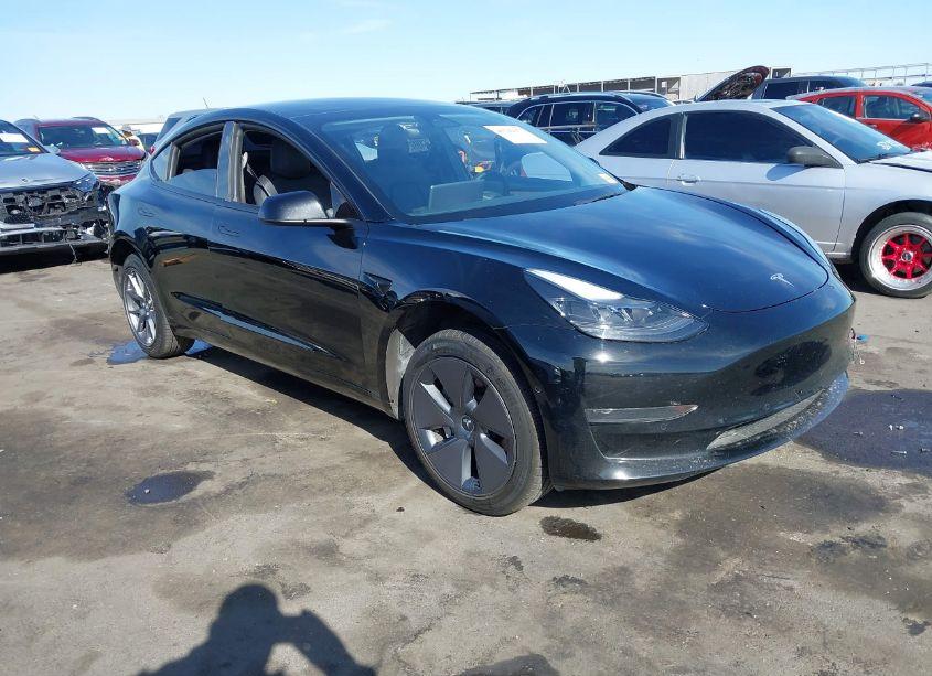 2022 Tesla Model 3 REAR-WHEEL DRIVE (VIN 5YJ3E1EA6NF352191) main photo