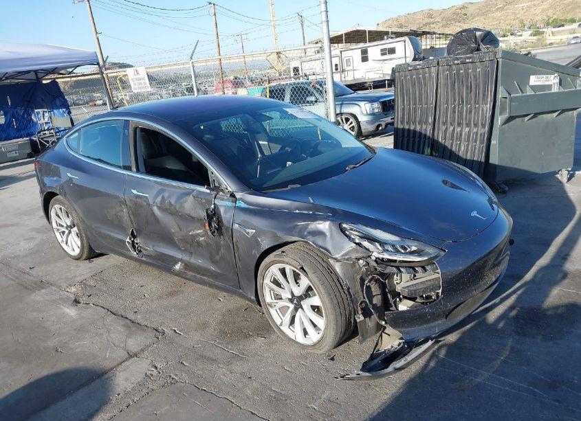 2018 Tesla Model 3 MID RANGE/LONG RANGE (VIN 5YJ3E1EA7JF007763) main photo