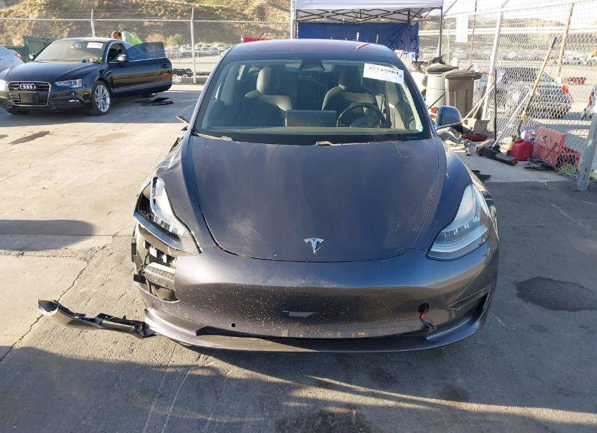 Photo 11 of 2018 Tesla Model 3 MID RANGE/LONG RANGE (VIN 5YJ3E1EA7JF007763)