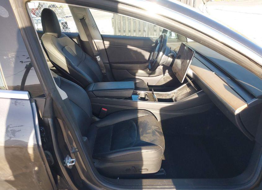 Photo 5 of 2018 Tesla Model 3 MID RANGE/LONG RANGE (VIN 5YJ3E1EA7JF007763)