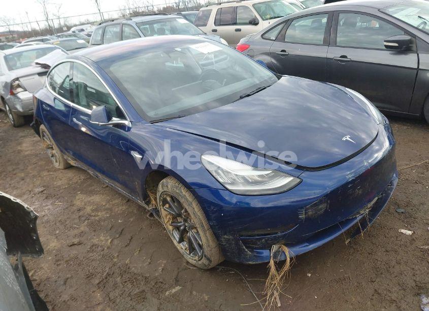 2018 Tesla Model 3 LONG RANGE/MID RANGE (VIN 5YJ3E1EA7JF019380) main photo