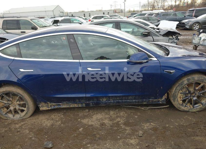 Photo 14 of 2018 Tesla Model 3 LONG RANGE/MID RANGE (VIN 5YJ3E1EA7JF019380)