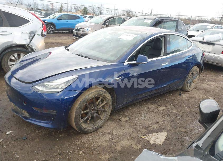 Photo 2 of 2018 Tesla Model 3 LONG RANGE/MID RANGE (VIN 5YJ3E1EA7JF019380)