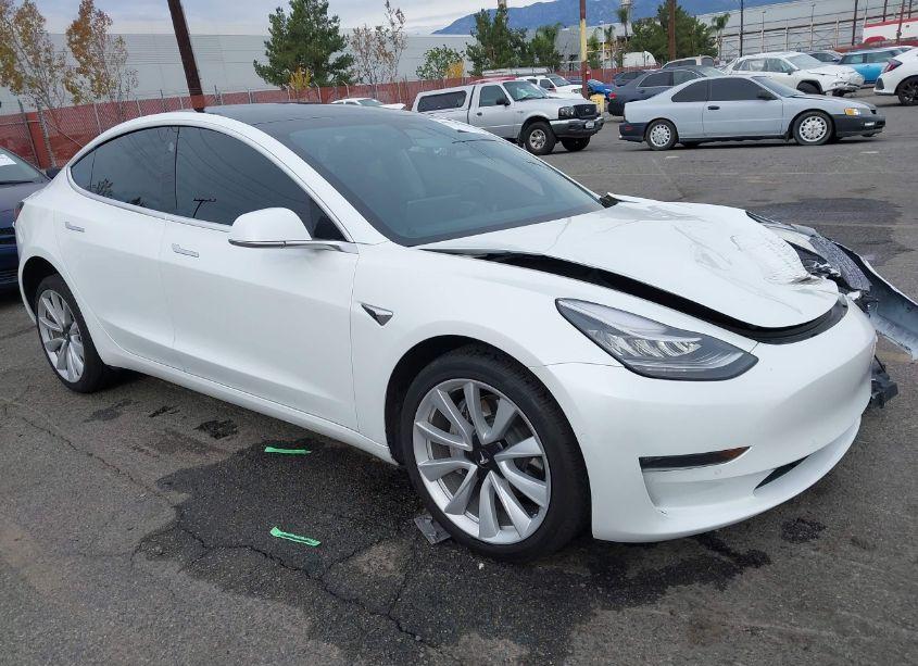 2018 Tesla Model 3 LONG RANGE/MID RANGE (VIN 5YJ3E1EA7JF047759) main photo