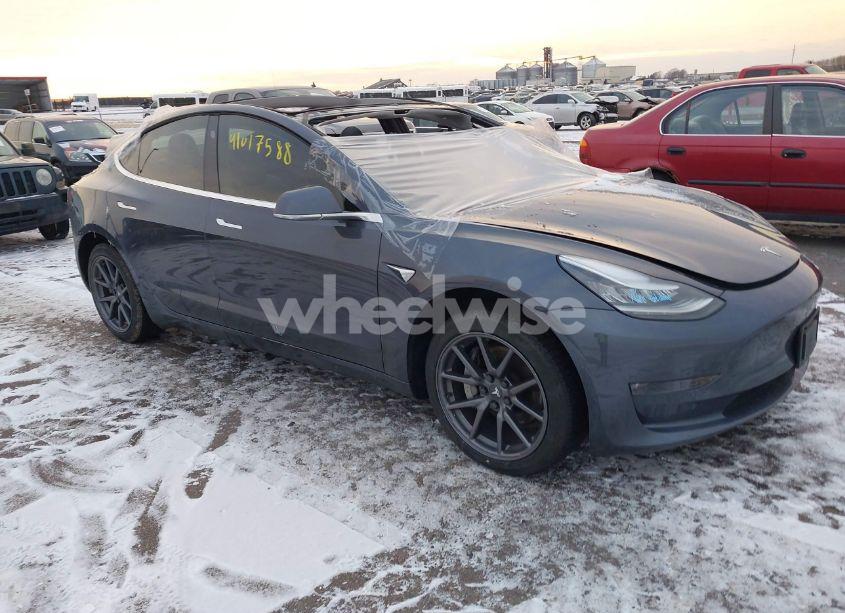 2019 Tesla Model 3 LONG RANGE/MID RANGE/STANDARD RANGE/STANDARD RANGE PLUS (VIN 5YJ3E1EA7KF410921) main photo