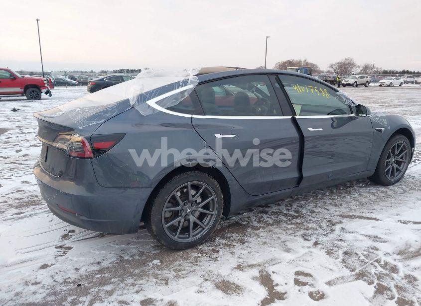 Photo 4 of 2019 Tesla Model 3 LONG RANGE/MID RANGE/STANDARD RANGE/STANDARD RANGE PLUS (VIN 5YJ3E1EA7KF410921)