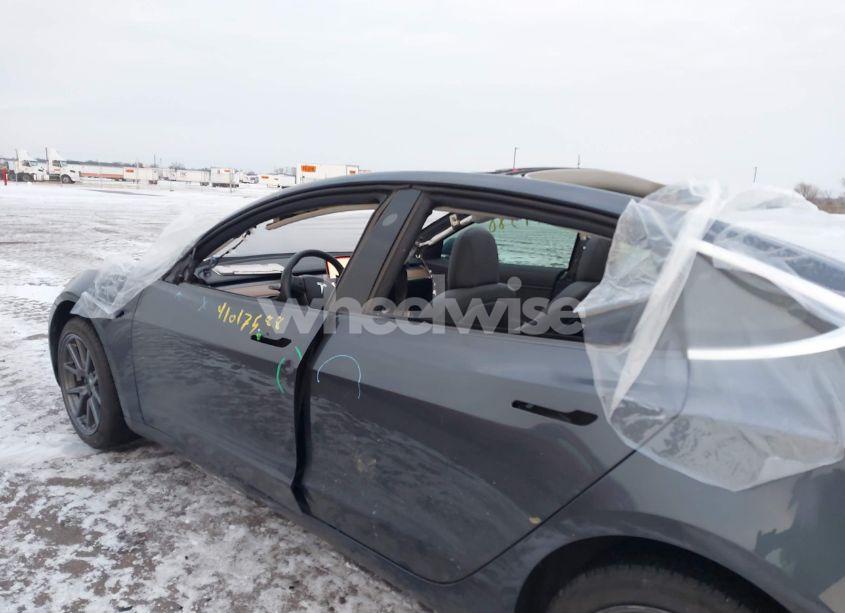 Photo 6 of 2019 Tesla Model 3 LONG RANGE/MID RANGE/STANDARD RANGE/STANDARD RANGE PLUS (VIN 5YJ3E1EA7KF410921)