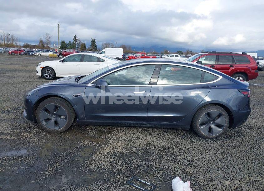 Photo 15 of 2020 Tesla Model 3 STANDARD RANGE PLUS REAR-WHEEL DRIVE/STANDARD RANGE REAR-WHEEL DRIVE (VIN 5YJ3E1EA7LF611574)