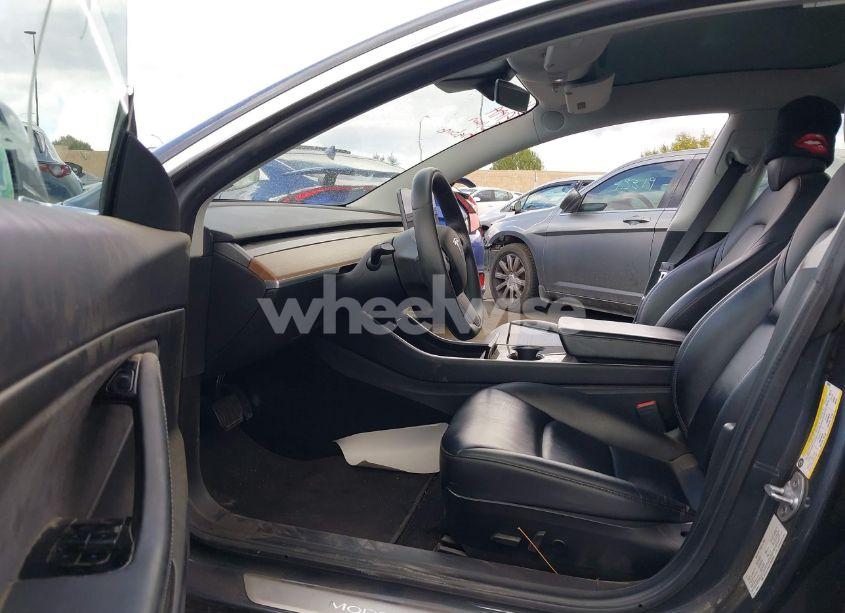 Photo 5 of 2020 Tesla Model 3 STANDARD RANGE PLUS REAR-WHEEL DRIVE/STANDARD RANGE REAR-WHEEL DRIVE (VIN 5YJ3E1EA7LF630335)