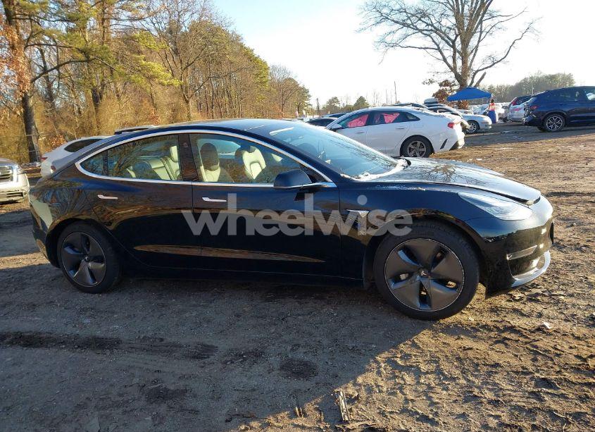 Photo 13 of 2020 Tesla Model 3 STANDARD RANGE PLUS REAR-WHEEL DRIVE/STANDARD RANGE REAR-WHEEL DRIVE (VIN 5YJ3E1EA7LF784754)
