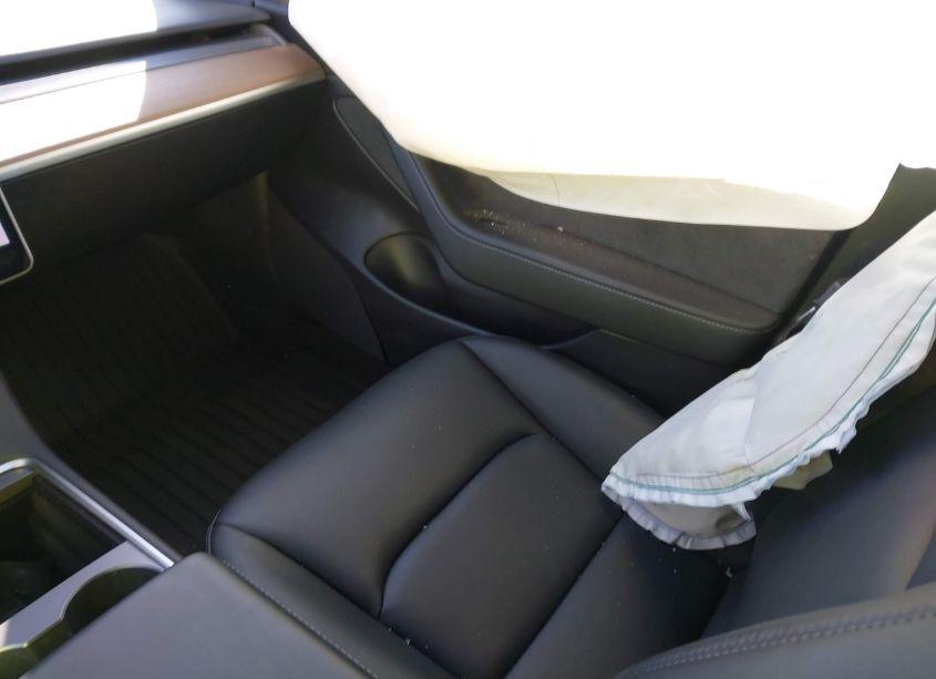 Photo 5 of 2021 Tesla Model 3 STANDARD RANGE PLUS REAR-WHEEL DRIVE (VIN 5YJ3E1EA7MF851631)