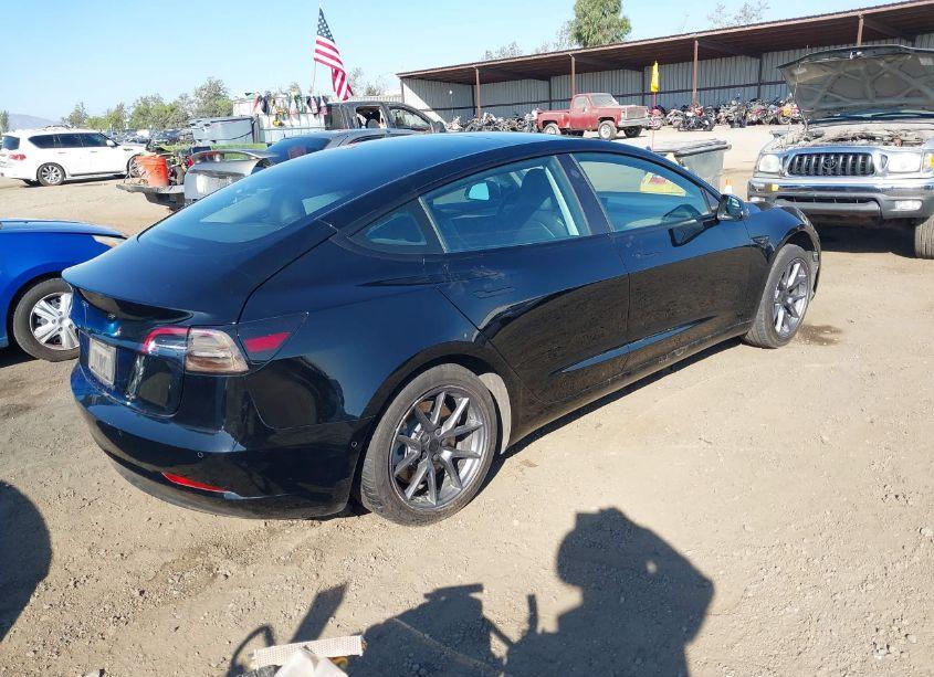 Photo 4 of 2022 Tesla Model 3 REAR-WHEEL DRIVE (VIN 5YJ3E1EA7NF236787)