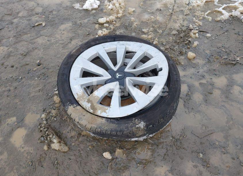 Photo 9 of 2022 Tesla Model 3 REAR-WHEEL DRIVE (VIN 5YJ3E1EA7NF289117)