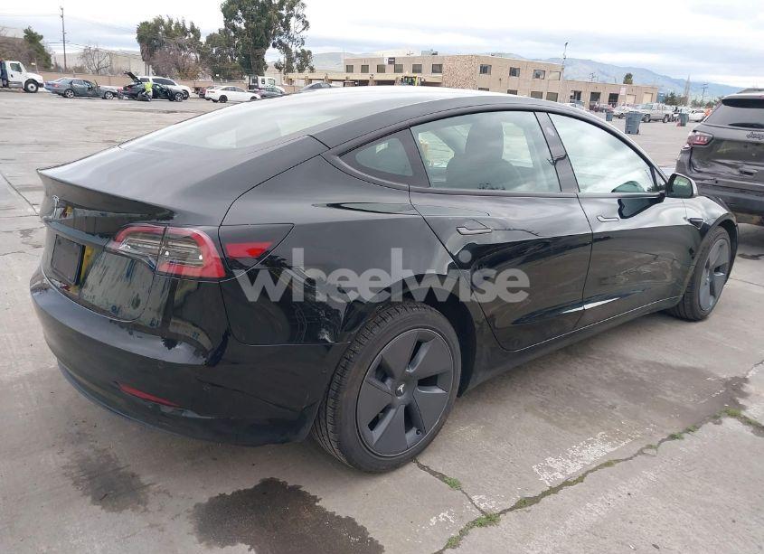 Photo 4 of 2022 Tesla Model 3 REAR-WHEEL DRIVE (VIN 5YJ3E1EA7NF316039)