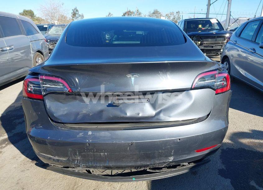 Photo 16 of 2018 Tesla Model 3 LONG RANGE/MID RANGE (VIN 5YJ3E1EA8JF008498)