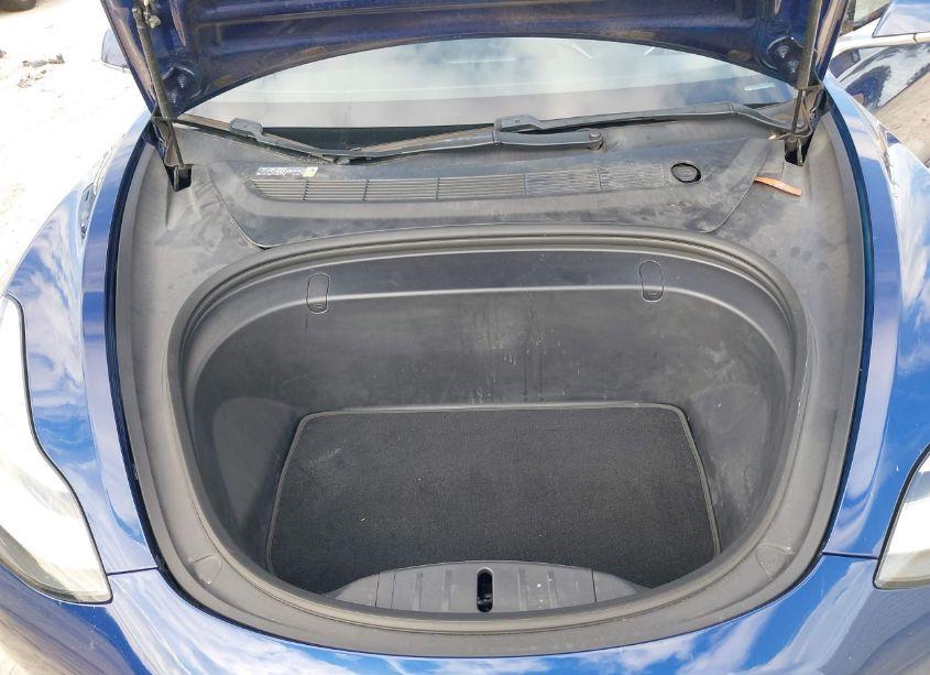 Photo 10 of 2018 Tesla Model 3 LONG RANGE/MID RANGE (VIN 5YJ3E1EA8JF058981)