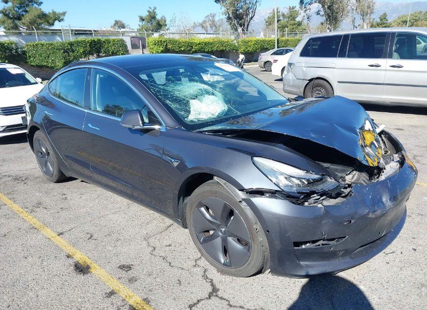 2018 Tesla Model 3 LONG RANGE/MID RANGE (VIN 5YJ3E1EA8JF102008) main photo
