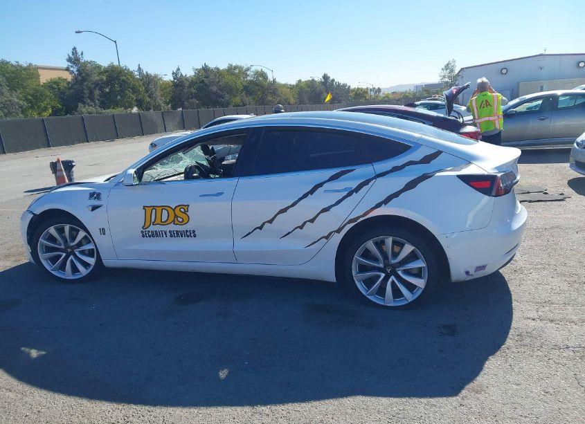 Photo 13 of 2018 Tesla Model 3 (VIN 5YJ3E1EA8JF108200)