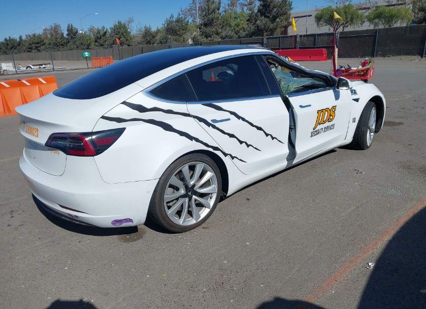 Photo 4 of 2018 Tesla Model 3 (VIN 5YJ3E1EA8JF108200)