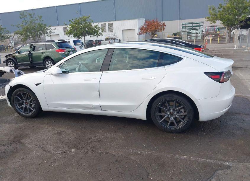Photo 14 of 2019 Tesla Model 3 LONG RANGE/MID RANGE/STANDARD RANGE/STANDARD RANGE PLUS (VIN 5YJ3E1EA8KF401595)