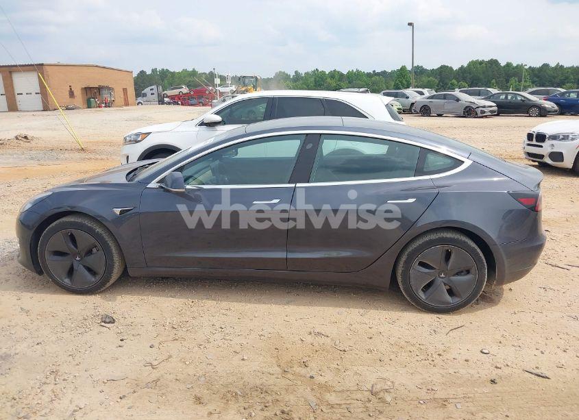 Photo 14 of 2020 Tesla Model 3 STANDARD RANGE PLUS REAR-WHEEL DRIVE/STANDARD RANGE REAR-WHEEL DRIVE (VIN 5YJ3E1EA8LF597054)
