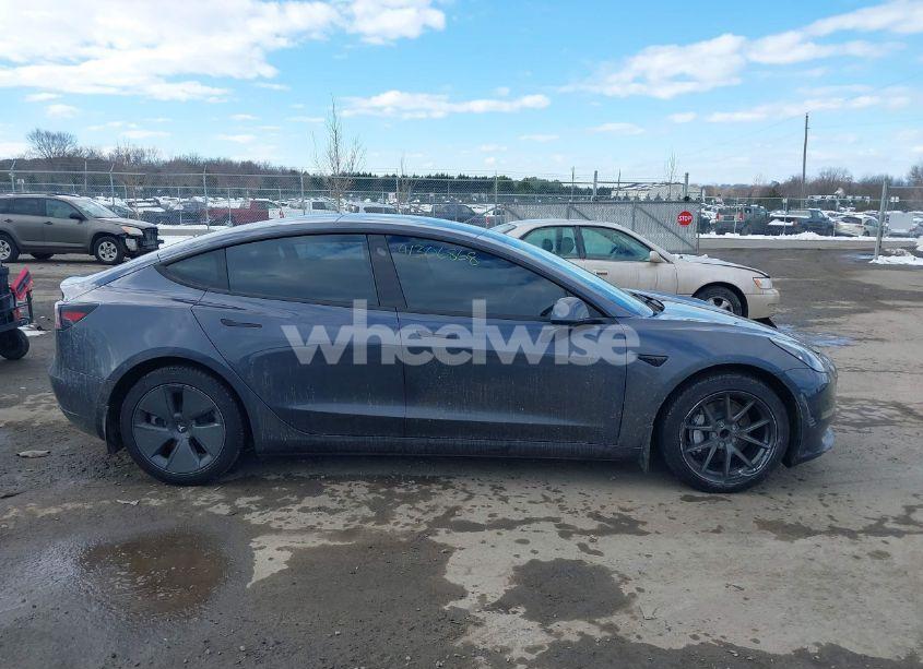 Photo 13 of 2022 Tesla Model 3 REAR-WHEEL DRIVE (VIN 5YJ3E1EA8NF337191)