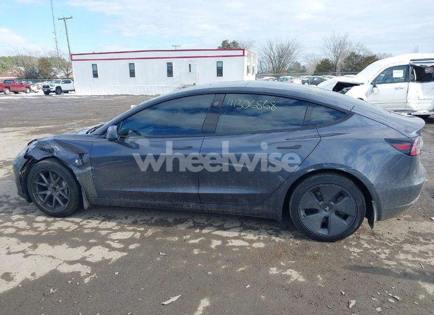 Photo 14 of 2022 Tesla Model 3 REAR-WHEEL DRIVE (VIN 5YJ3E1EA8NF337191)