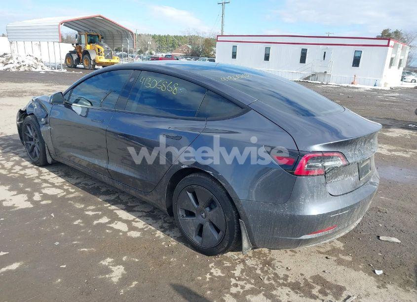 Photo 3 of 2022 Tesla Model 3 REAR-WHEEL DRIVE (VIN 5YJ3E1EA8NF337191)