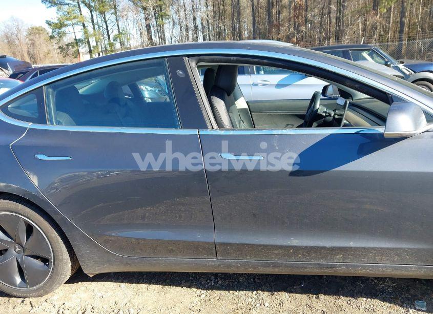 Photo 14 of 2018 Tesla Model 3 LONG RANGE/MID RANGE (VIN 5YJ3E1EA9JF018814)