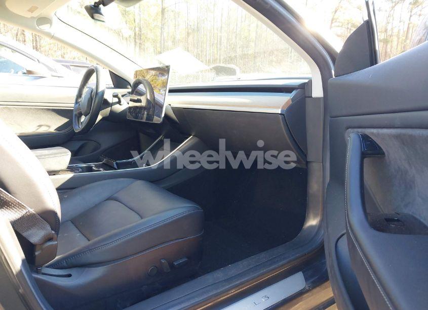 Photo 5 of 2018 Tesla Model 3 LONG RANGE/MID RANGE (VIN 5YJ3E1EA9JF018814)