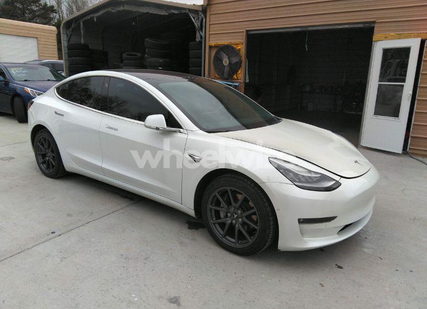 2018 Tesla Model 3 LONG RANGE/MID RANGE (VIN 5YJ3E1EA9JF053983) main photo