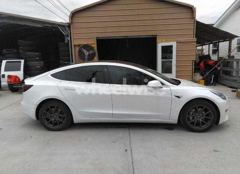 Photo 14 of 2018 Tesla Model 3 LONG RANGE/MID RANGE (VIN 5YJ3E1EA9JF053983)