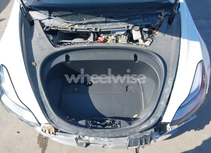 Photo 10 of 2018 Tesla Model 3 LONG RANGE/MID RANGE (VIN 5YJ3E1EA9JF060674)