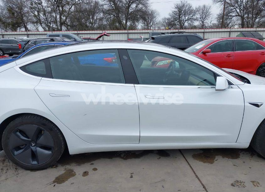 Photo 14 of 2018 Tesla Model 3 LONG RANGE/MID RANGE (VIN 5YJ3E1EA9JF060674)