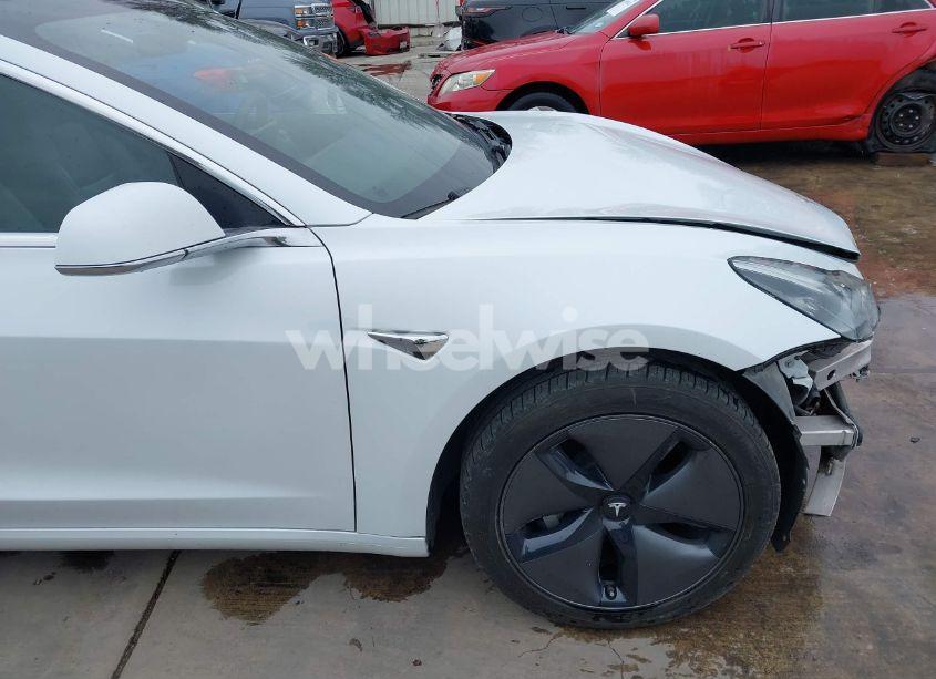 Photo 20 of 2018 Tesla Model 3 LONG RANGE/MID RANGE (VIN 5YJ3E1EA9JF060674)