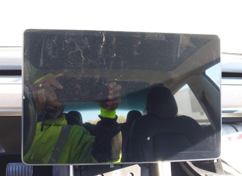 Photo 18 of 2018 Tesla Model 3 LONG RANGE/MID RANGE (VIN 5YJ3E1EA9JF152769)