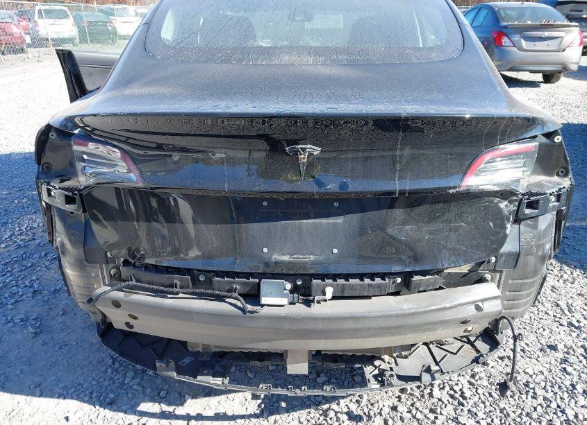 Photo 6 of 2018 Tesla Model 3 LONG RANGE/MID RANGE (VIN 5YJ3E1EA9JF152769)