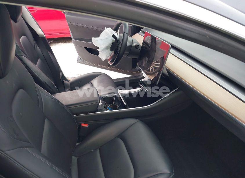 Photo 5 of 2020 Tesla Model 3 STANDARD RANGE PLUS REAR-WHEEL DRIVE/STANDARD RANGE REAR-WHEEL DRIVE (VIN 5YJ3E1EA9LF657858)