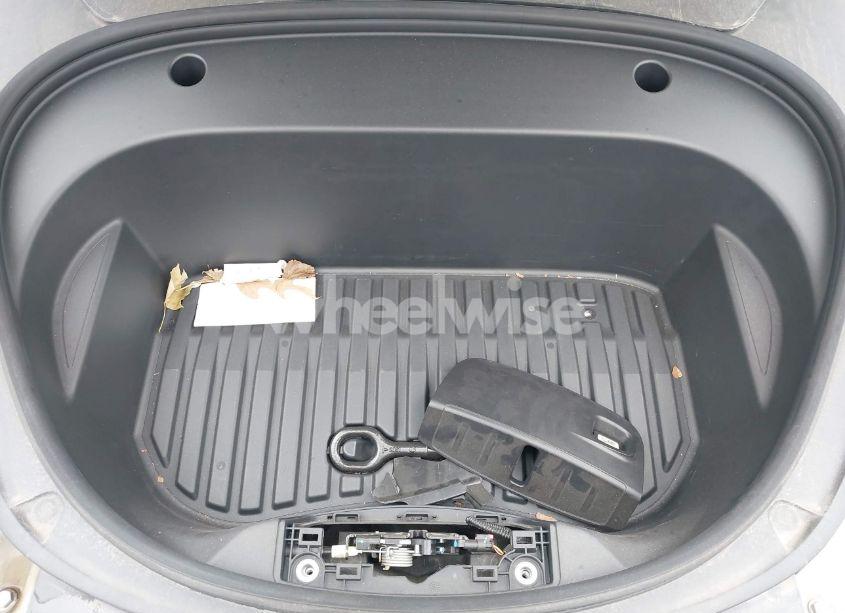 Photo 10 of 2021 Tesla Model 3 STANDARD RANGE PLUS REAR-WHEEL DRIVE (VIN 5YJ3E1EA9MF859956)