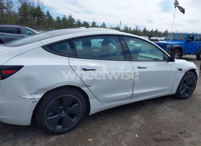 Photo 6 of 2022 Tesla Model 3 REAR-WHEEL DRIVE (VIN 5YJ3E1EA9NF101519)