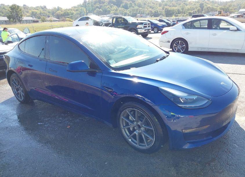 2022 Tesla Model 3 REAR-WHEEL DRIVE (VIN 5YJ3E1EA9NF185227) main photo