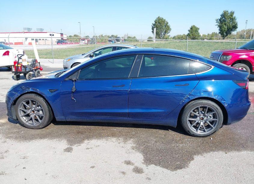 Photo 14 of 2022 Tesla Model 3 REAR-WHEEL DRIVE (VIN 5YJ3E1EA9NF185227)