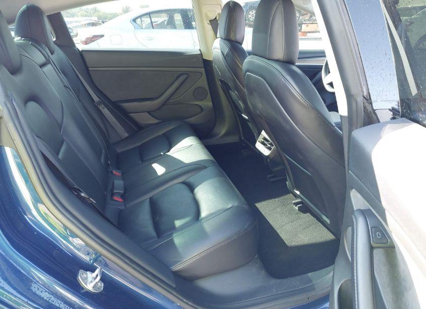 Photo 8 of 2022 Tesla Model 3 REAR-WHEEL DRIVE (VIN 5YJ3E1EA9NF185227)