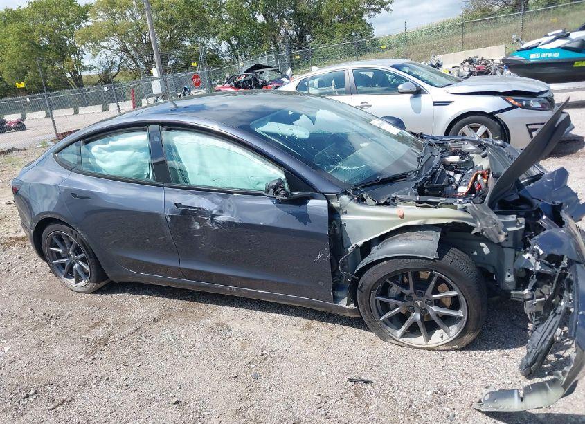 Photo 12 of 2022 Tesla Model 3 REAR-WHEEL DRIVE (VIN 5YJ3E1EA9NF188774)