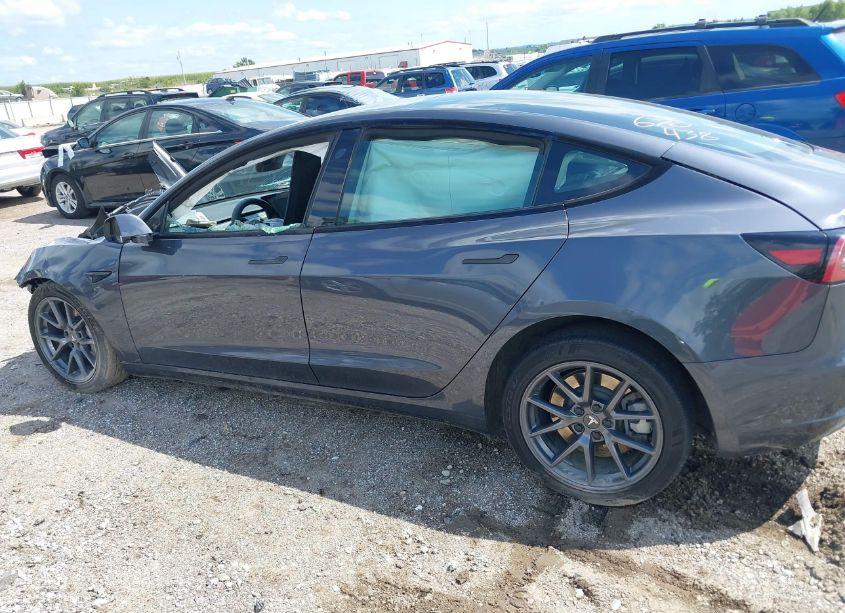 Photo 13 of 2022 Tesla Model 3 REAR-WHEEL DRIVE (VIN 5YJ3E1EA9NF188774)