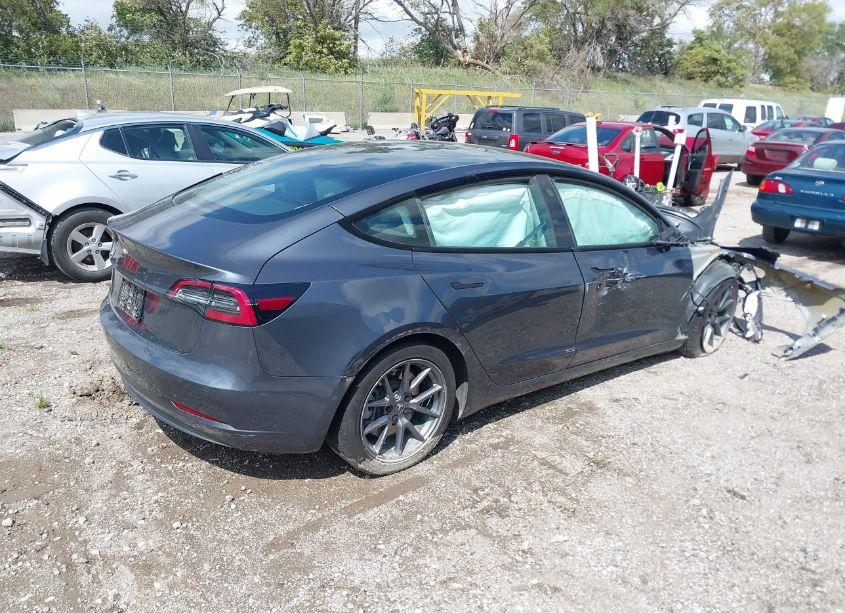 Photo 4 of 2022 Tesla Model 3 REAR-WHEEL DRIVE (VIN 5YJ3E1EA9NF188774)